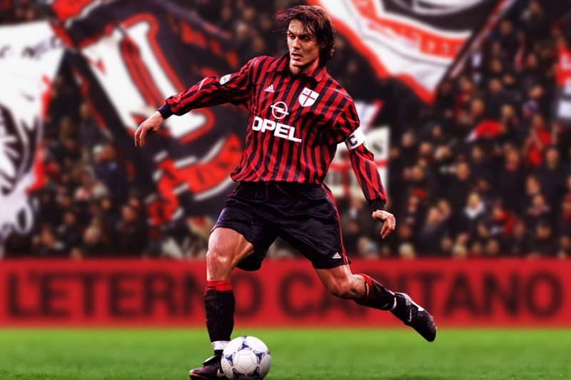 Maldini, Cafu, Roberto Carlos, Sergio Ramos và Dani Alves là những hậu vệ huyền thoại của bóng đá thế giới. 