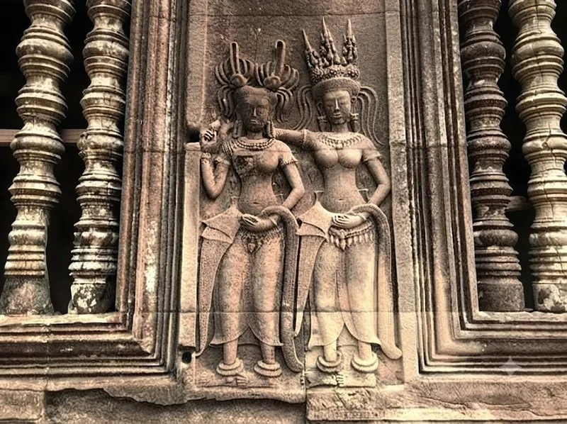 Đền Angkor Wat thể hiện sự kết hợp giữa Hindu giáo, Phật giáo và quan niệm vũ trụ của người Khmer xưa.